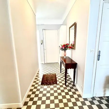 Apartmán T2 Proche Gare, Plein Centre Antibes
